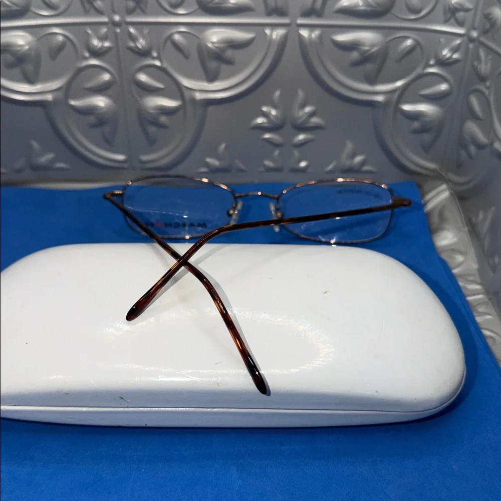 MarchOn Glasses 140‎ I 610 249 (glasses not sunglasses)